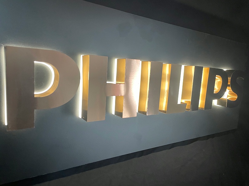 背光發(fā)光字