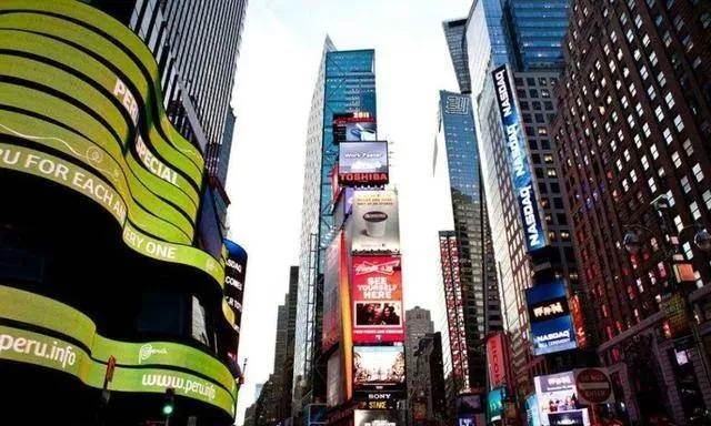 唯有這些抓人眼球的室外廣告才配叫創(chuàng)意！標(biāo)識主也滿意