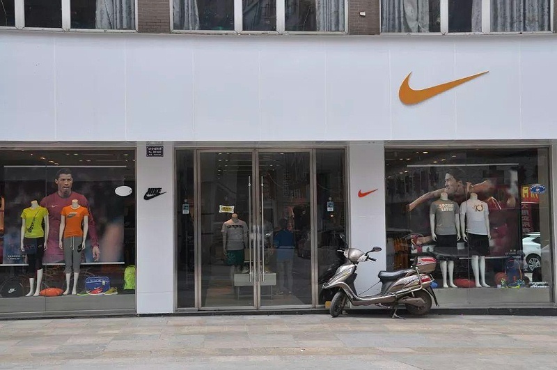 只要在標(biāo)牌上加這幾個(gè)字，實(shí)體店交易立馬翻倍-下4