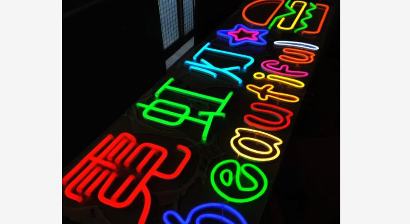 Led發(fā)光字材質(zhì)分類(lèi)圖片大全8