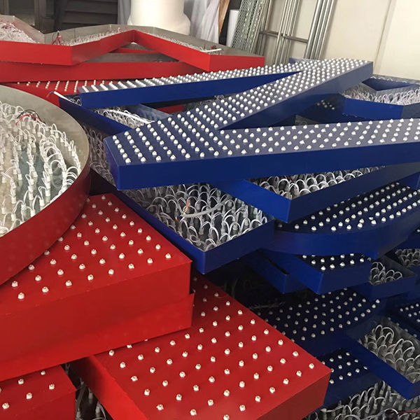 外露發(fā)光字 穿孔字