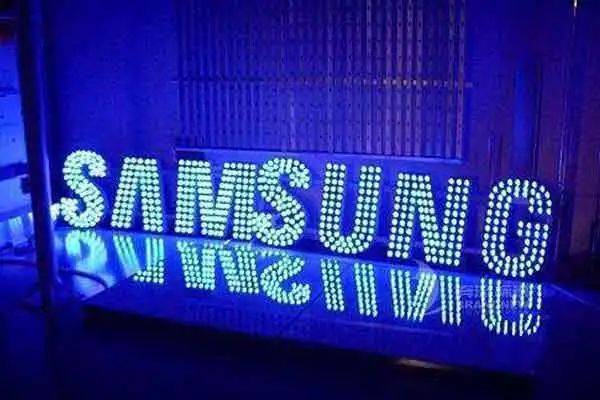 不銹鋼側(cè)沖孔發(fā)光字