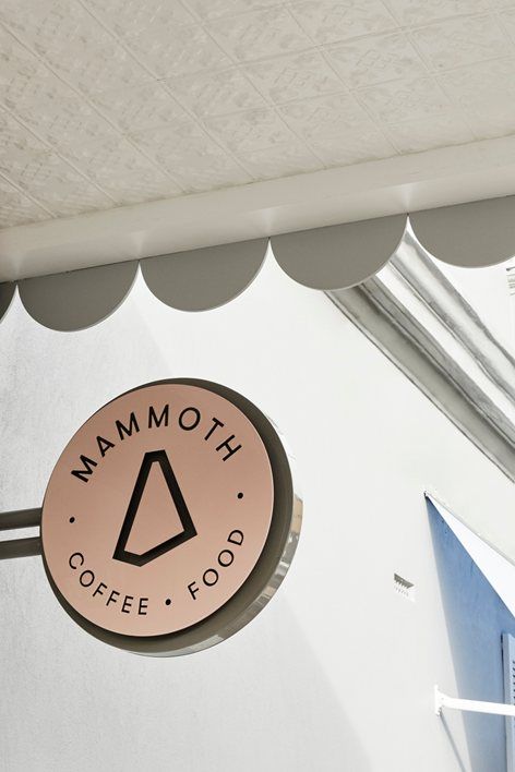 作為線下超級入口，商店廣告牌重要性凸顯25