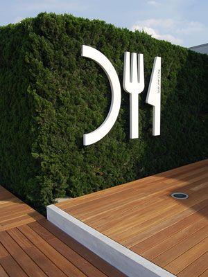 作為線下超級入口，店面廣告牌重大性凸顯27