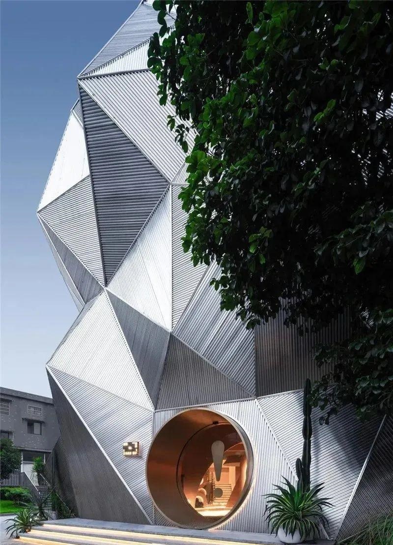 最“靚”的招牌標牌，發(fā)現(xiàn)第一款就愛了26