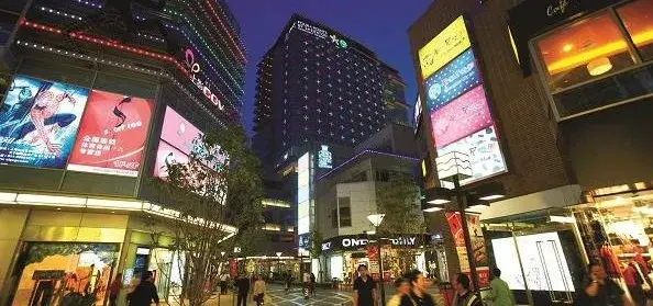 走訪10多位廣告企業(yè)客戶，才某些這份外墻燈箱制造安置指南13