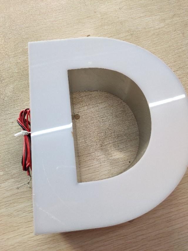 做廣告標(biāo)牌，究竟選擇什么樣的發(fā)光字？4