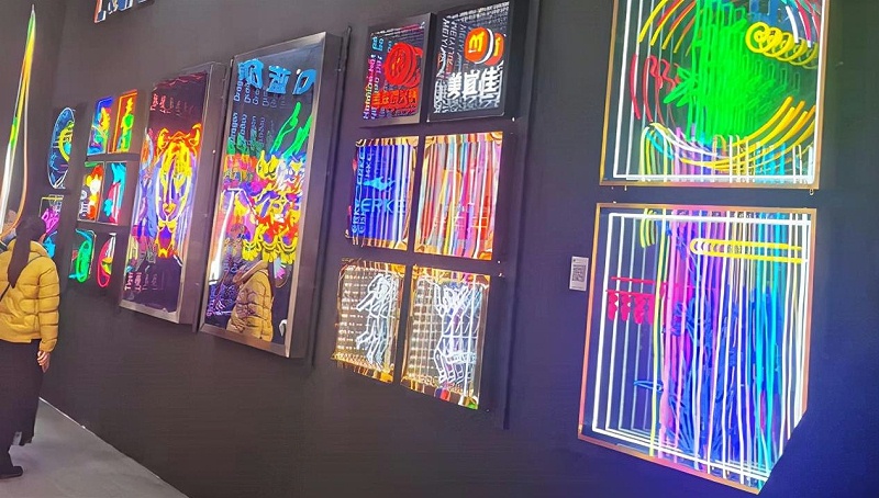 有了半透鏡，廣告led燈箱字也能具有立體感