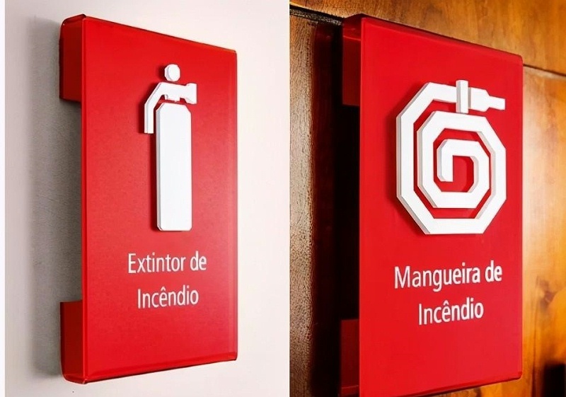 用PVC做的導(dǎo)視標(biāo)志，有創(chuàng)意9