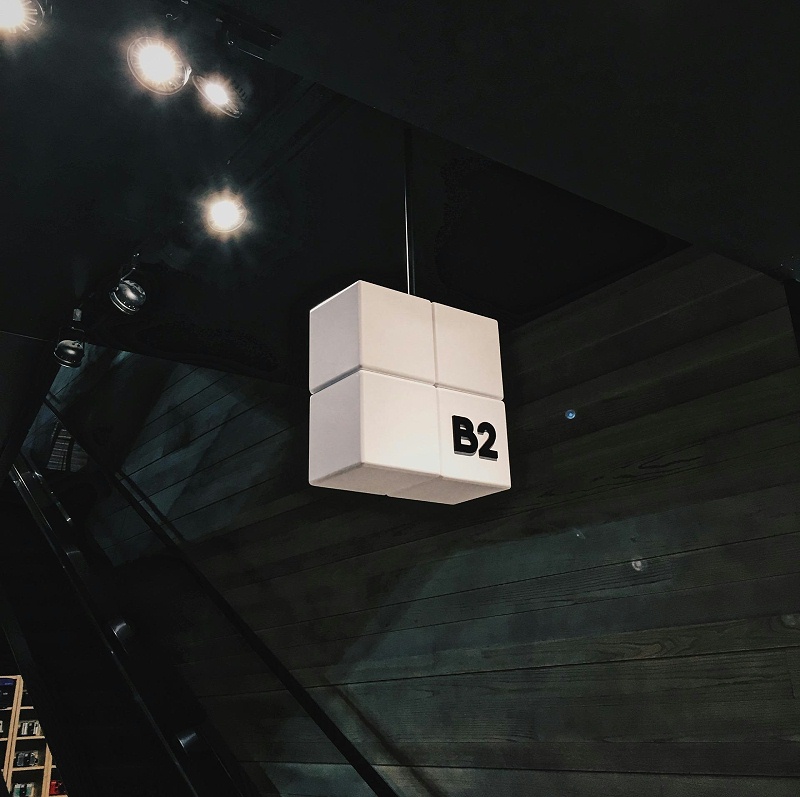 這個(gè)商場(chǎng)LOGO牌大家都能多看兩眼2