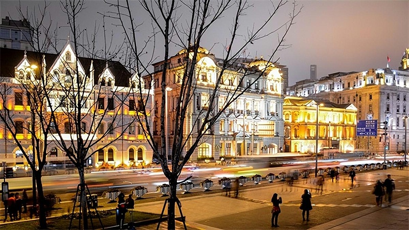 怎樣整好的高品質(zhì)的樓頂亮化規(guī)劃？2